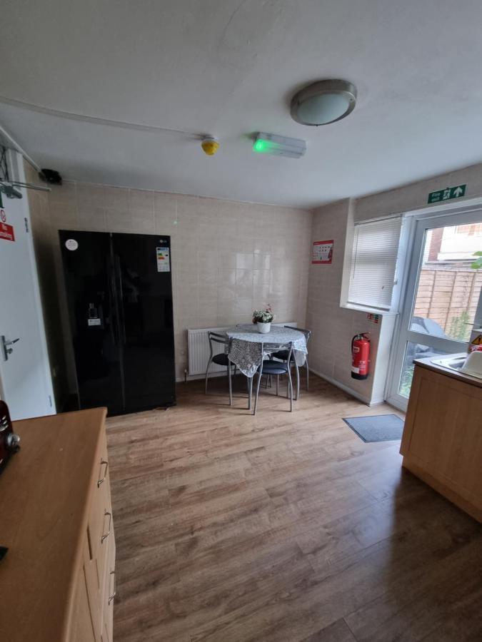 Star Homes Londra Esterno foto